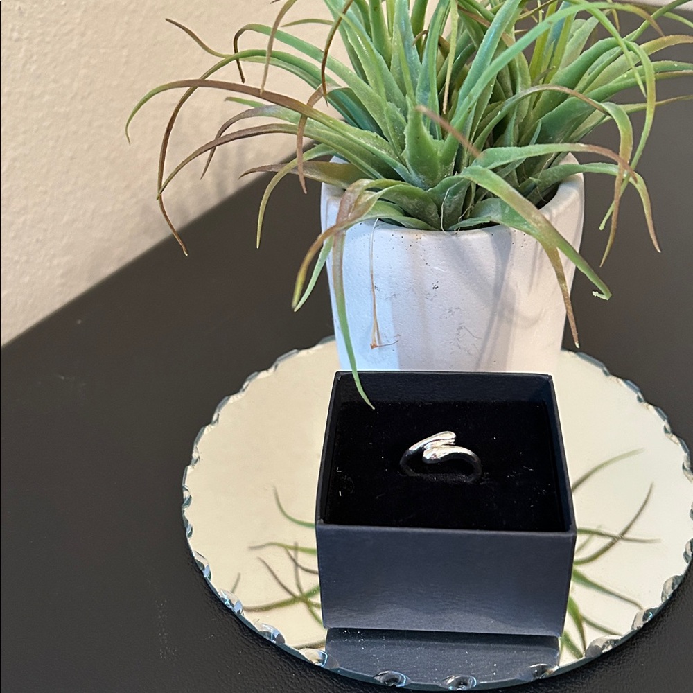 Sterling Silver Crossover Accent Ring
